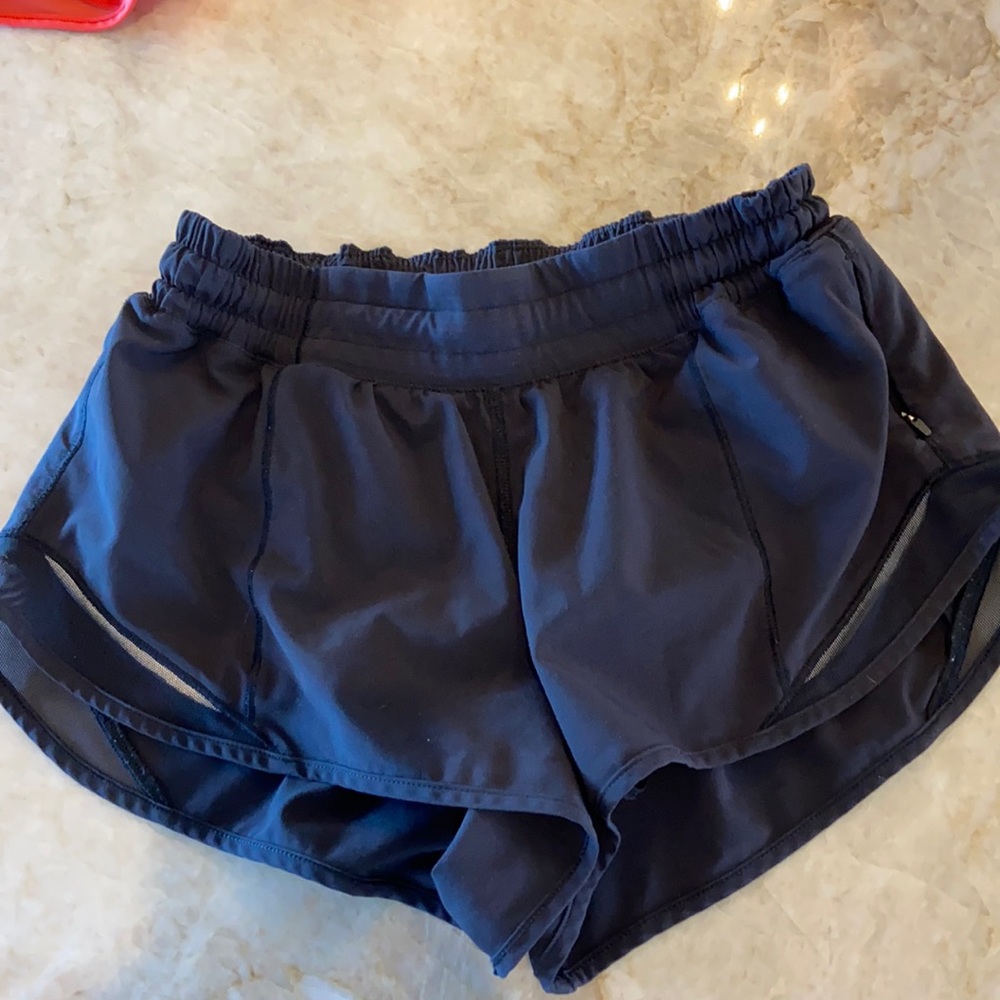 Lululemon shorts black 2.5